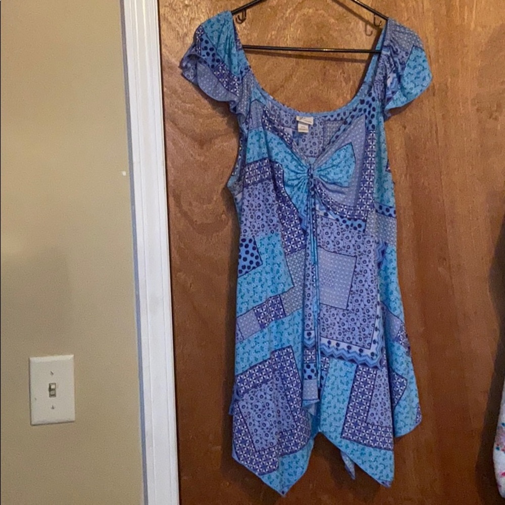 Swing sleeveless blouse